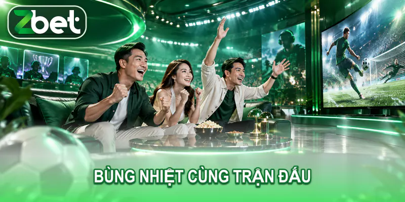 Nhóm người hâm mộ trưởng thành theo dõi khoảnh khắc cao trào của trận đấu